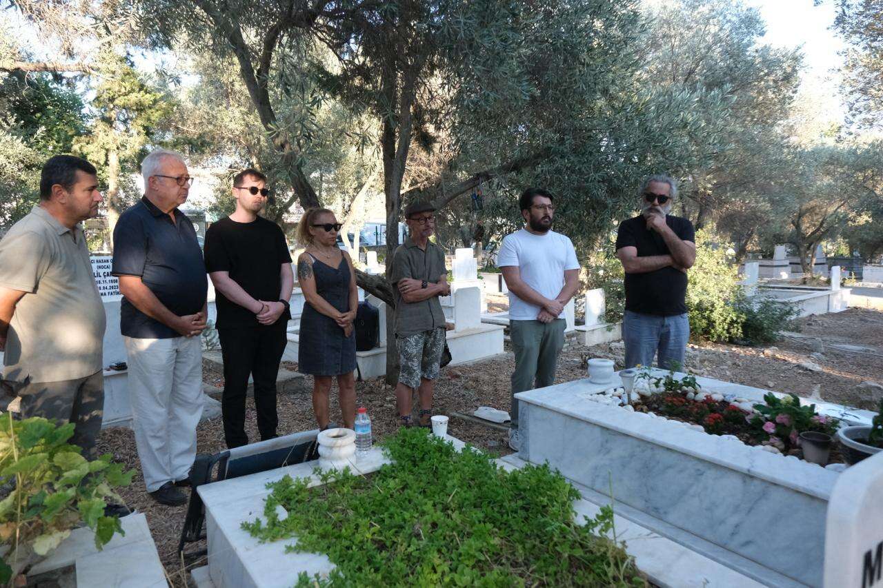 Bodrum’da Maviye Aşık Kaptan Arif Yılmaz, Vefatının 2. Yılında Mezarı Başında Anıldı 2